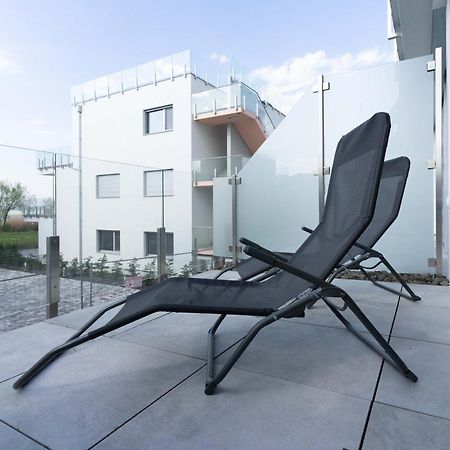 Relax Beach Apartman Fonyód Exteriör bild