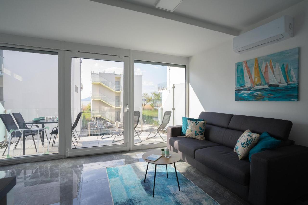 Relax Beach Apartman Fonyód Exteriör bild